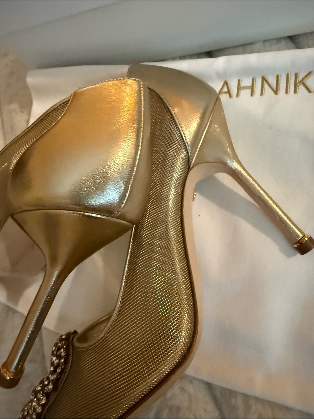 Manolo Blahnik Hangisi Crystal Buckle Mesh Pump NIB 6.5 US / 36.5 EU - Picture 12 of 15